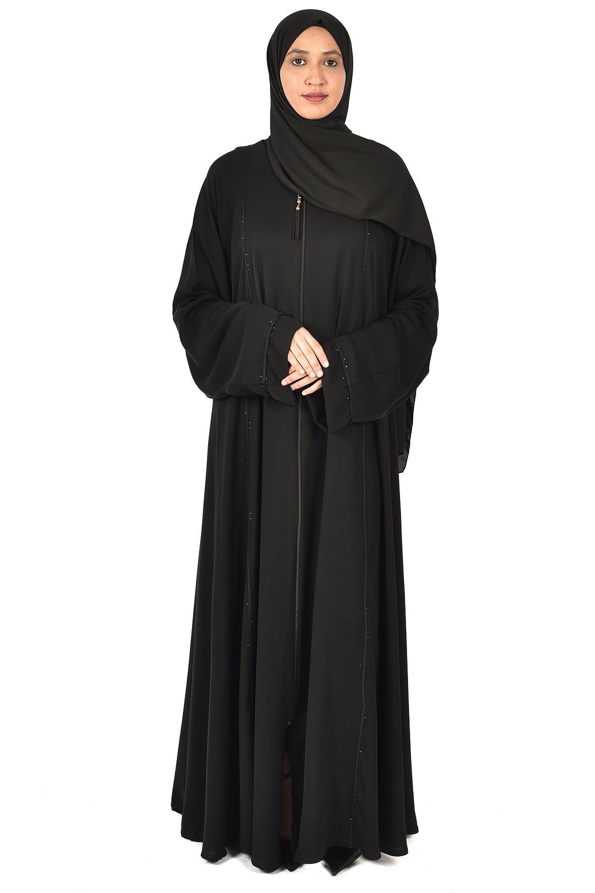 Elegant Black Abaya with Front Zipper and Subtle Detailing – Classic Meets Modern ( ladies abaya )