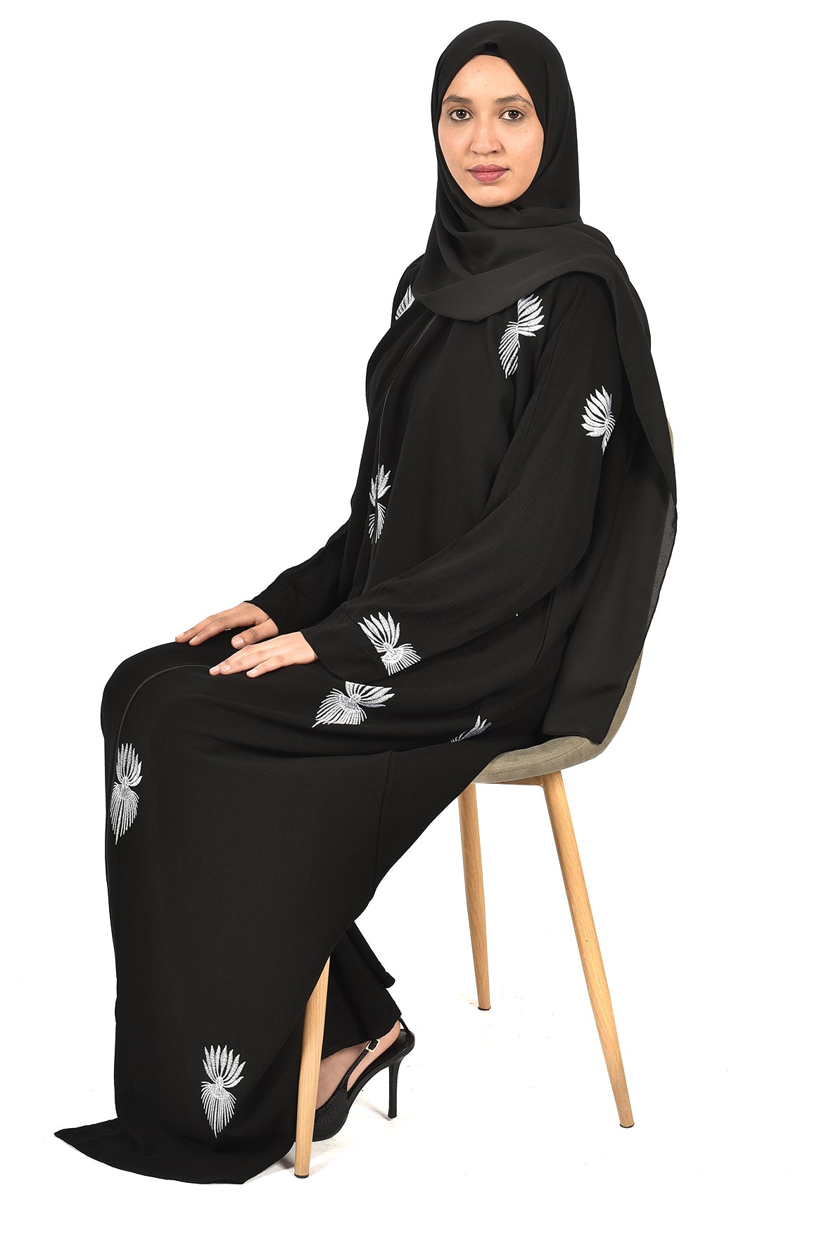 Black Abaya with Delicate White Embroidery – Effortless Elegance for Everyday Wear ( ladies abaya )