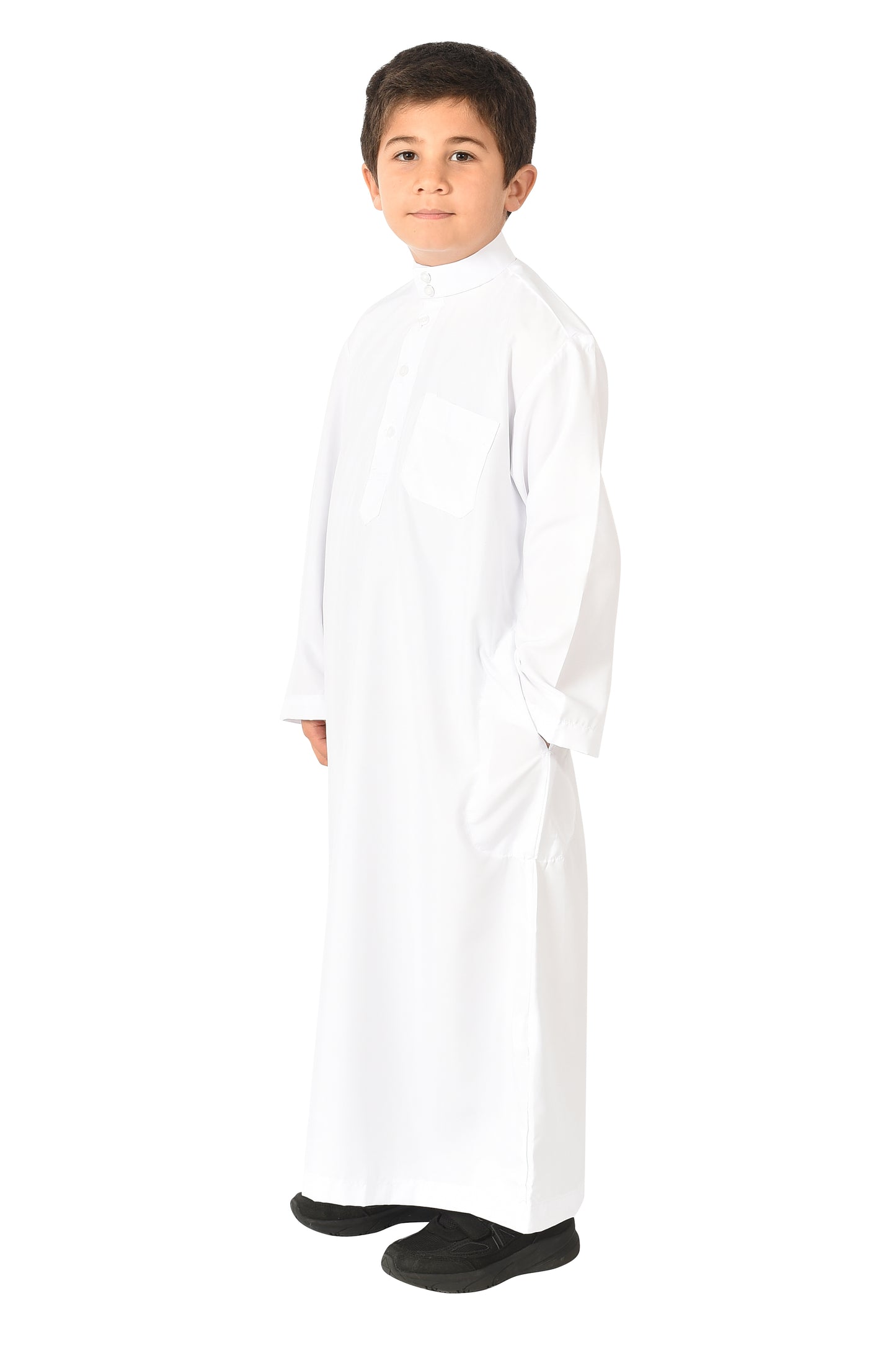 Boys’ White Thobe – Elegant and Comfortable for Everyday Wear and Occasions