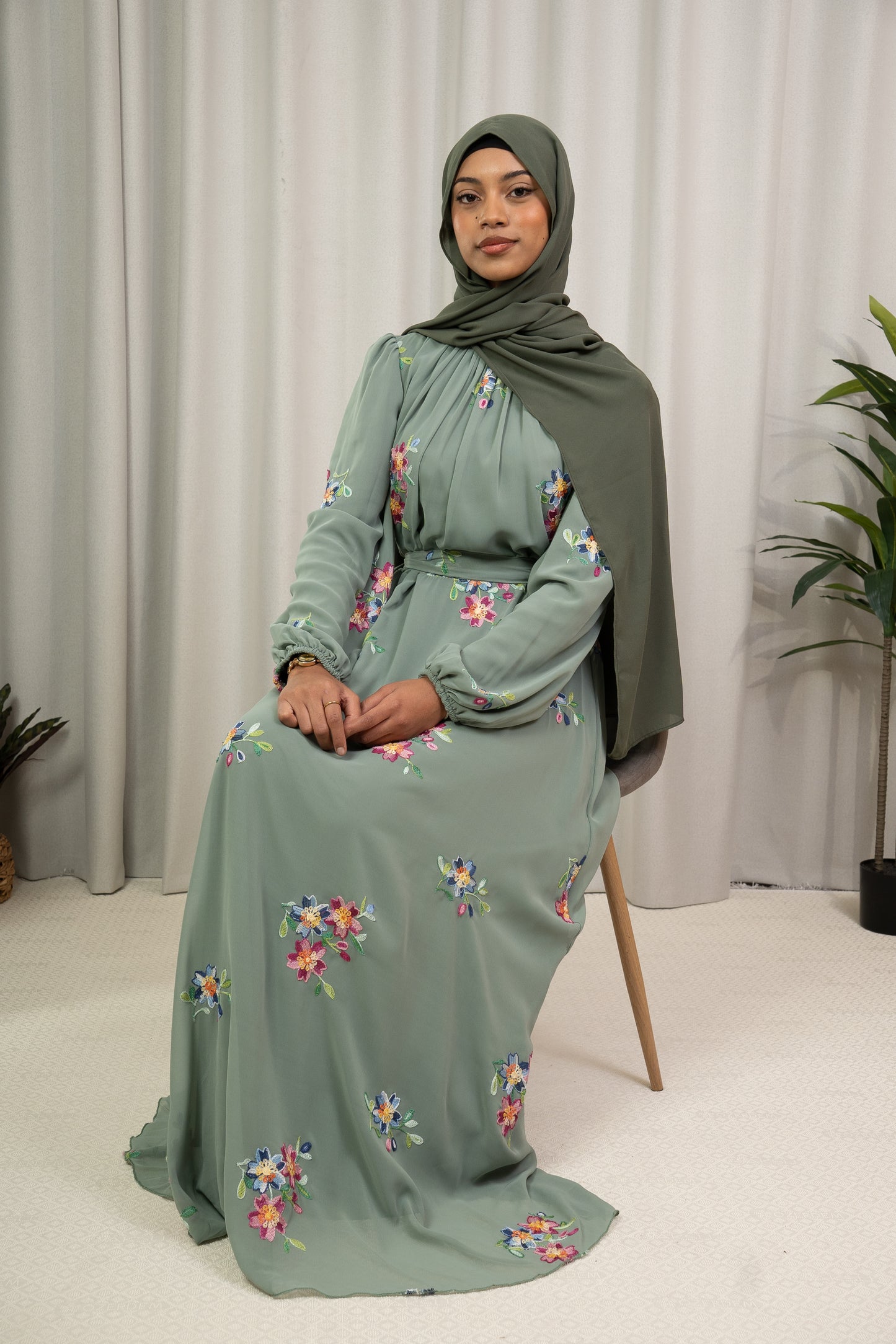 Dmn embroidered flower sea spray