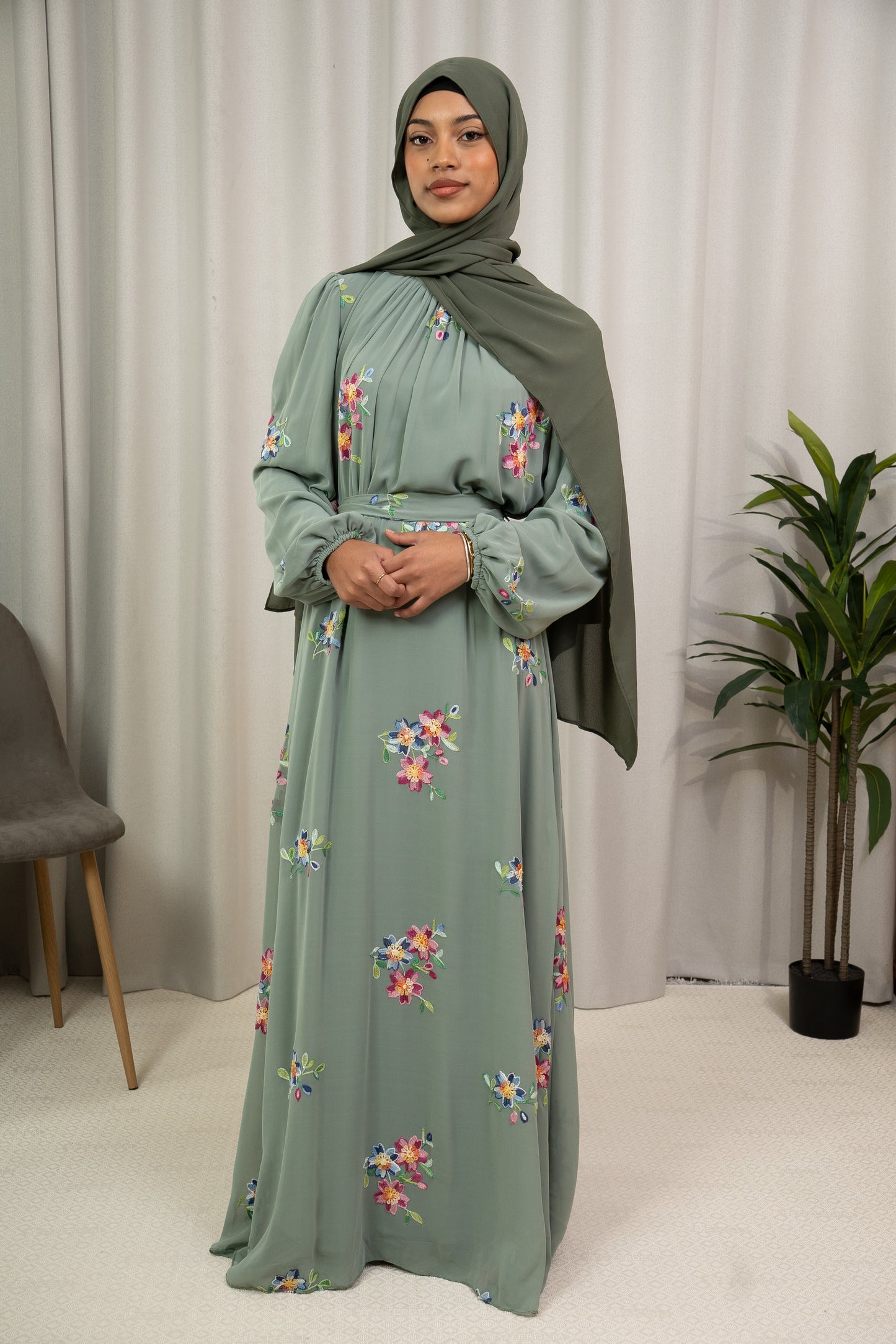 Dmn embroidered flower sea spray