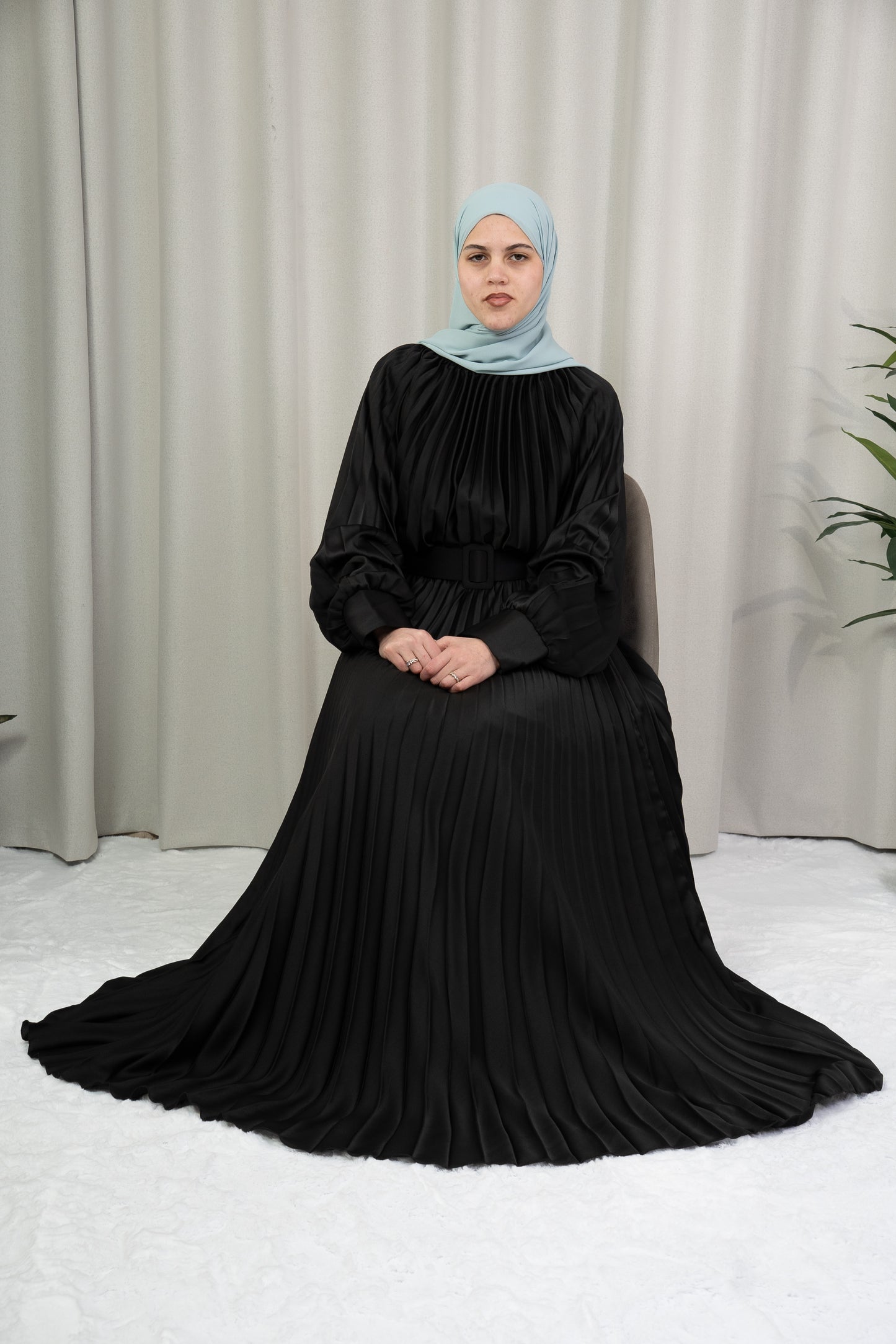 Dmn full pleat jet black