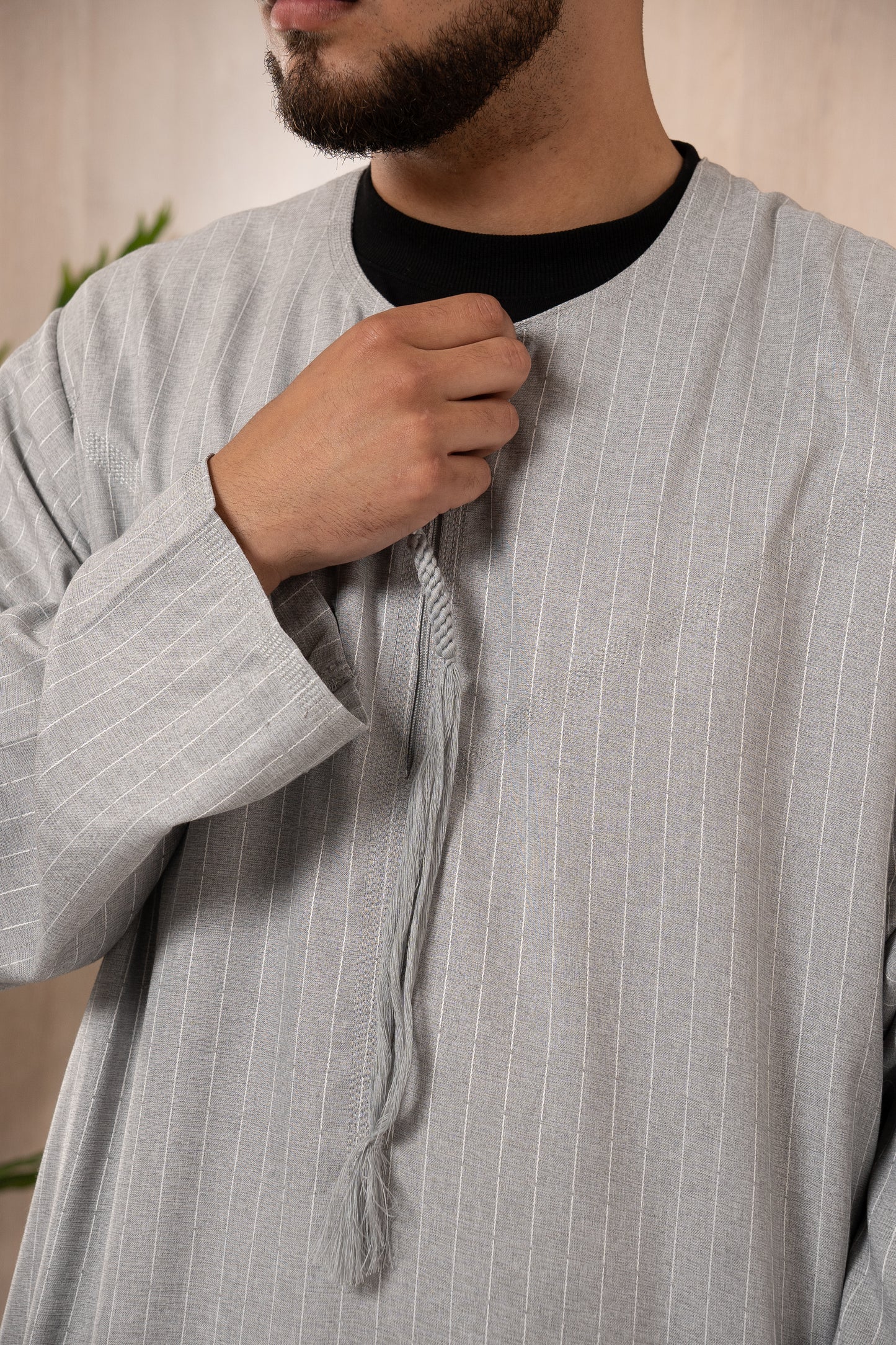 Al-othman stripe tassel alloy