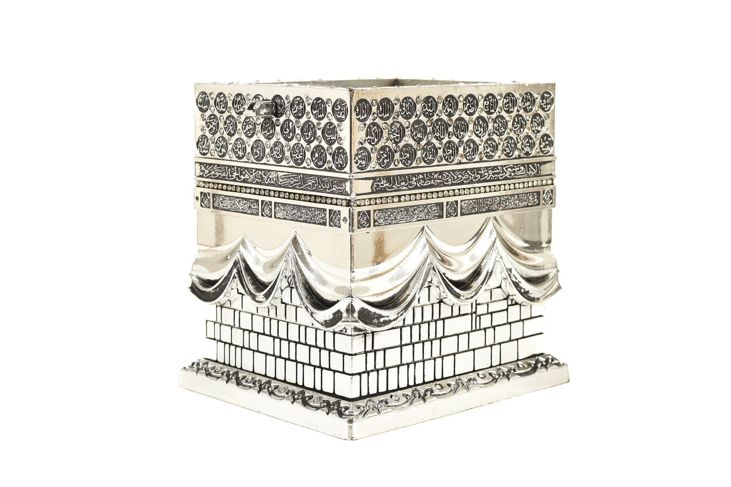 Miniature Kaaba Model – Elegant Islamic Decoration or Gift