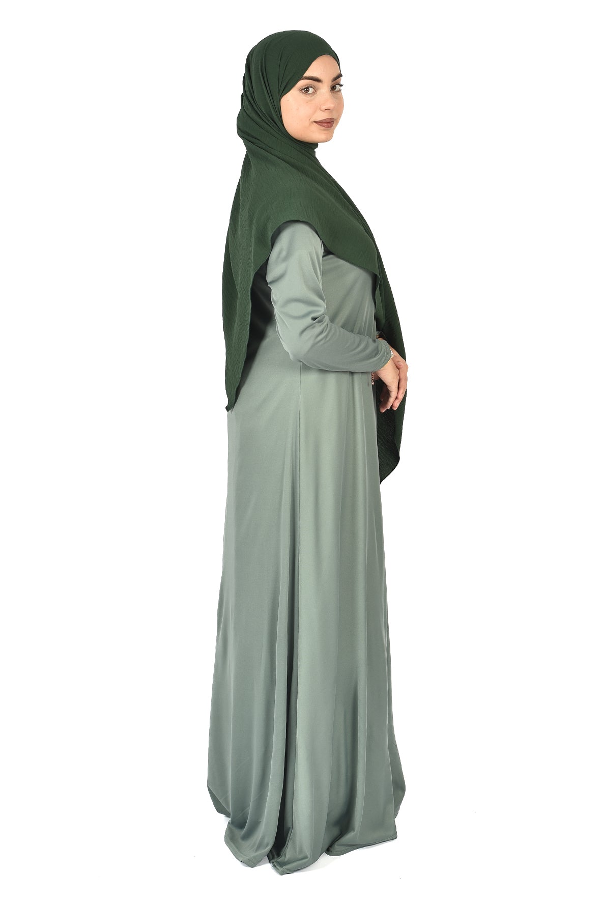 Elegant Green Abaya – Flowy Design & Subtle Charm ( ladies aline trilobal )