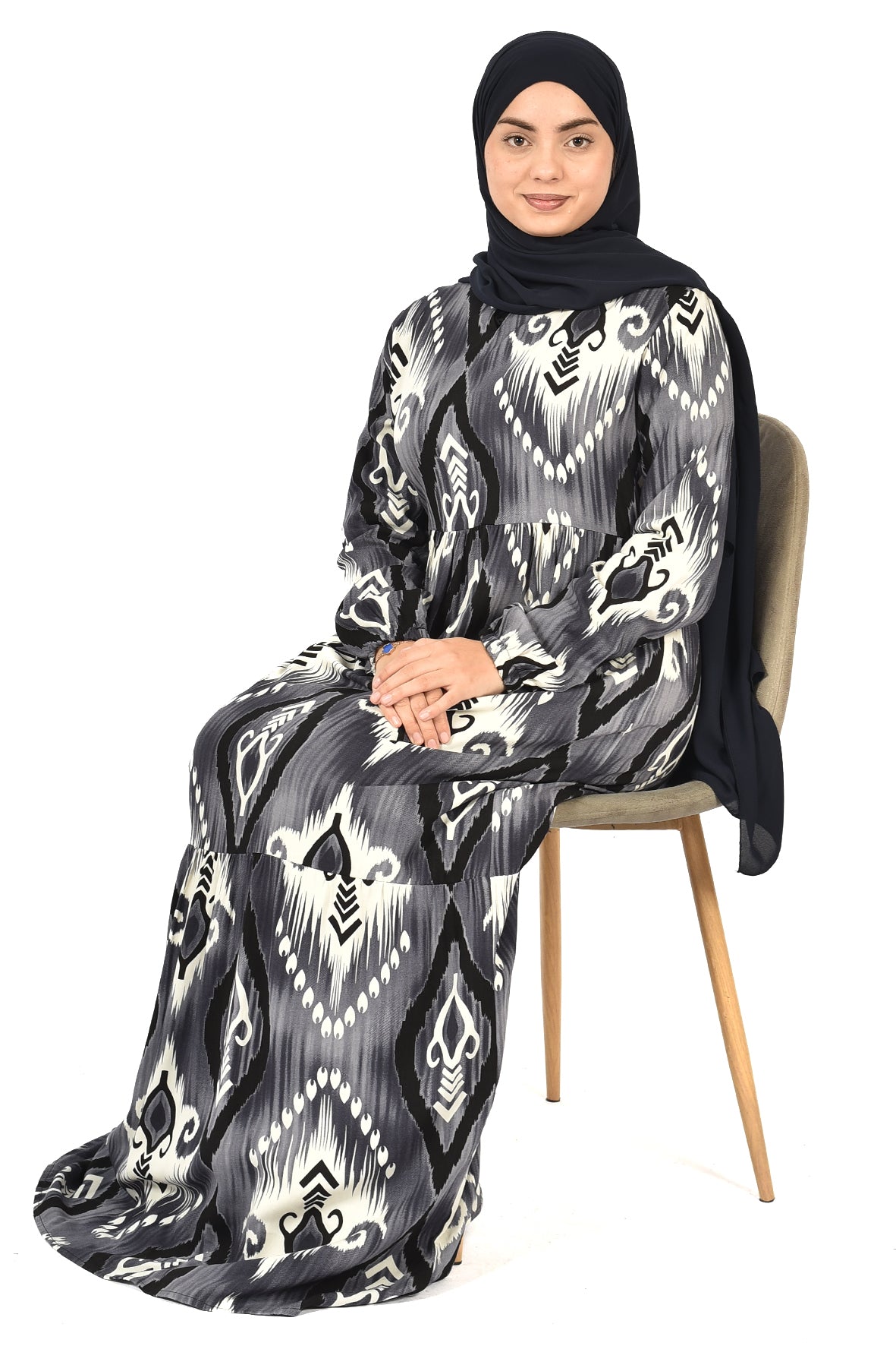 Elegant Black & Grey Printed Abaya with Modern Style