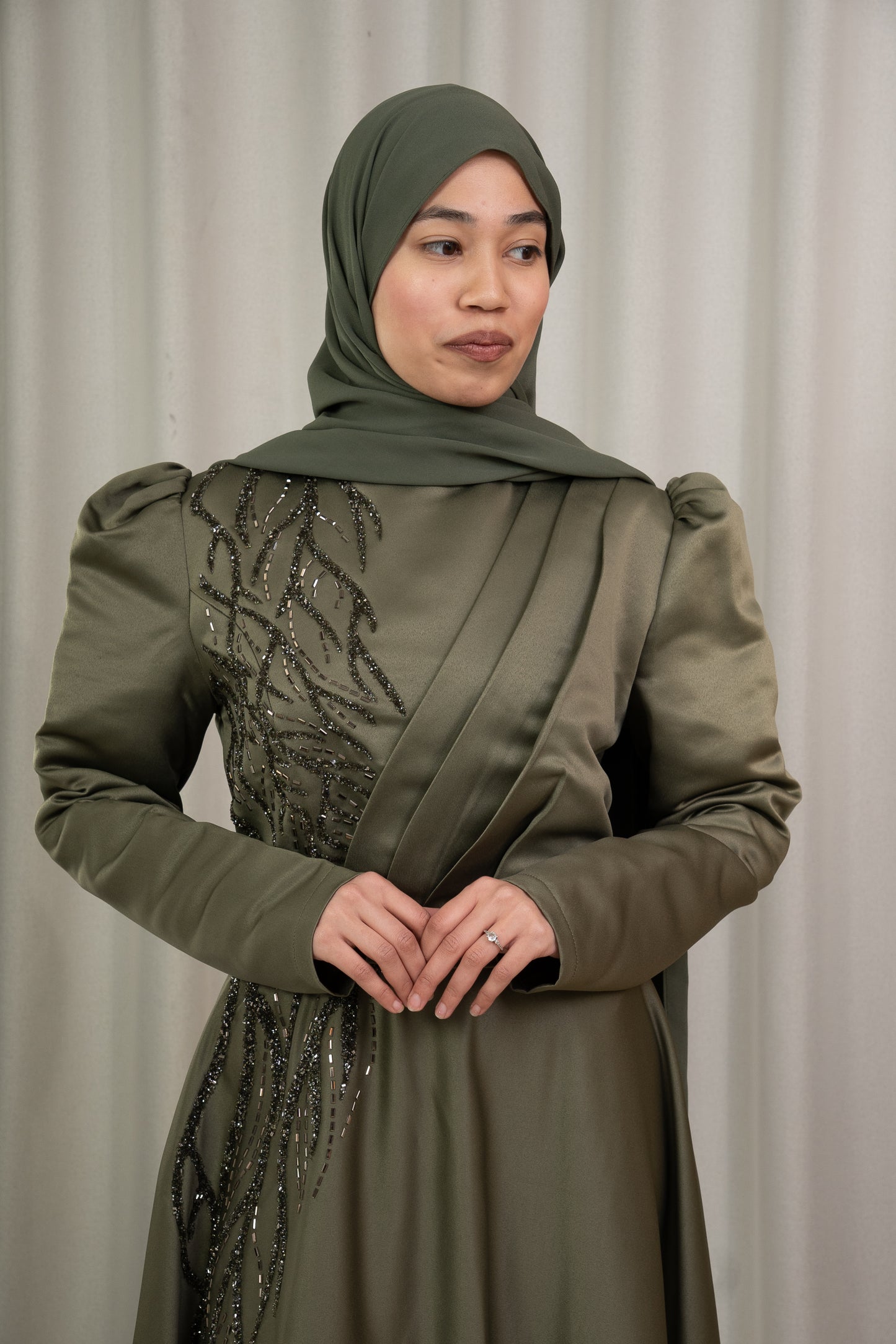 Ozv pleated ivy green
