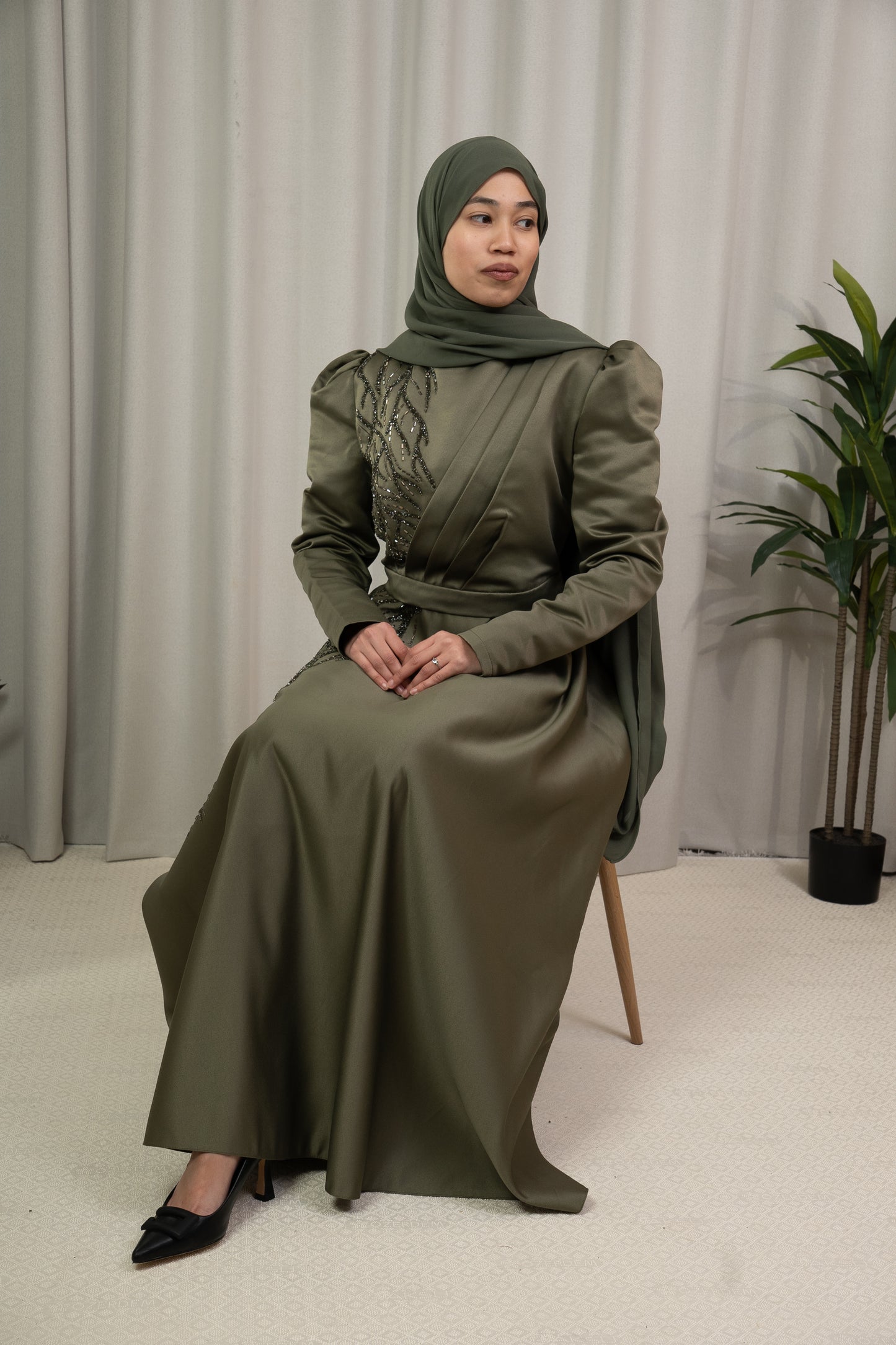 Ozv pleated ivy green
