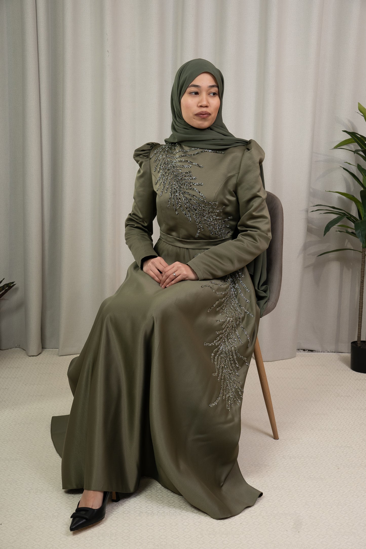 Ozv centered ivy green