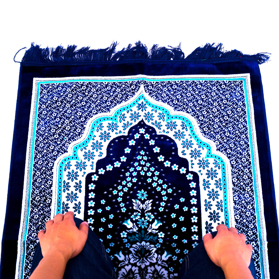 Light & Soft Islamic Prayer Mat For Muslim
