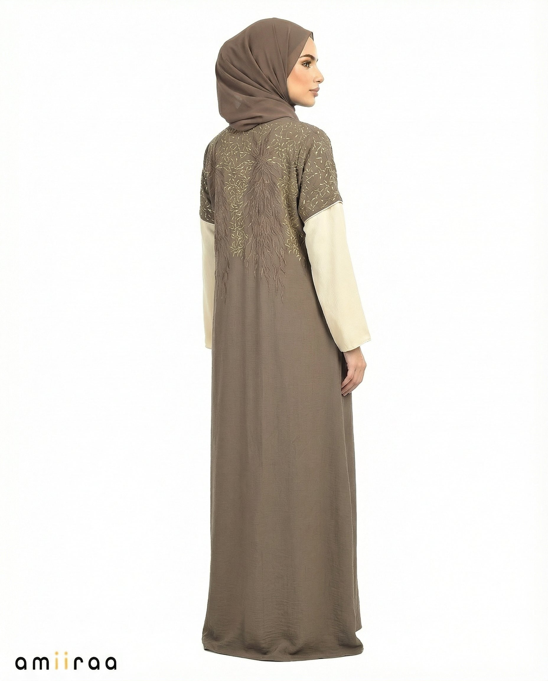 Antler Detailed Elegant Embroidered Abaya