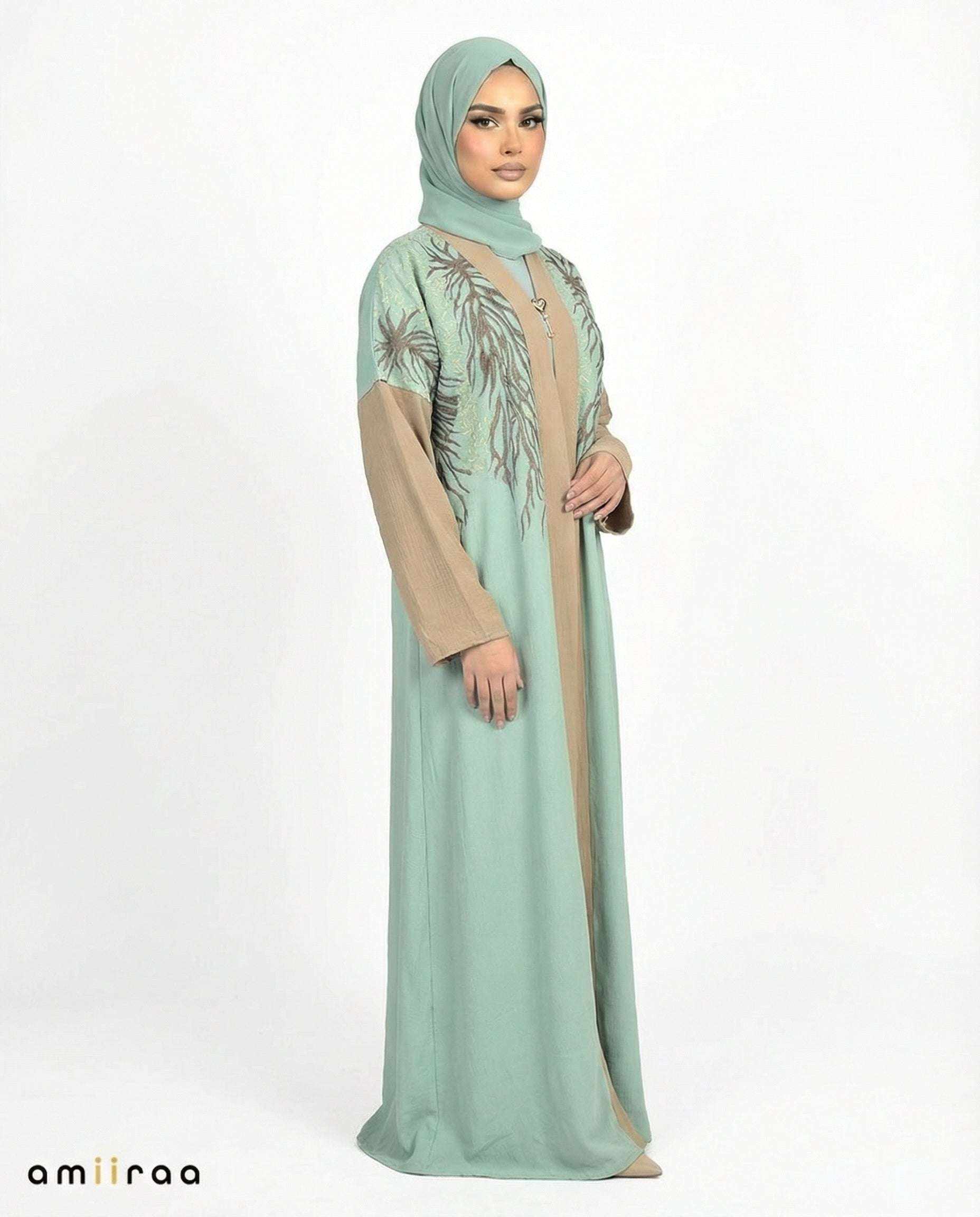 Oil Blue Detailed Elegant Embroidered Abaya