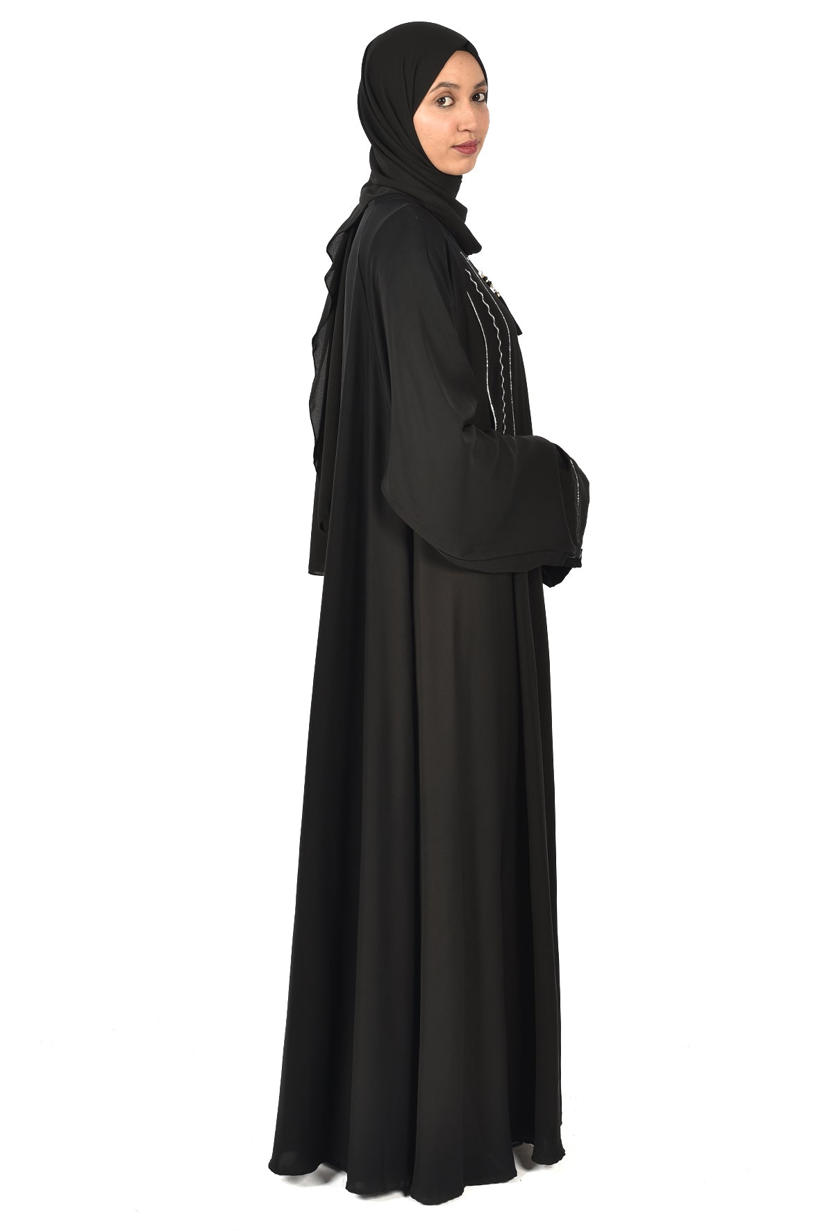 Black Abaya with Wavy White Embroidery – Elegant Design with Artistic Touch ( ladies abaya )