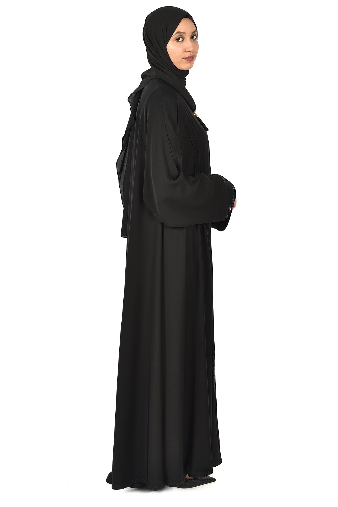 Black Zipper Abaya with Shiny Details – Elegant & Modern Design ( ladies abaya )