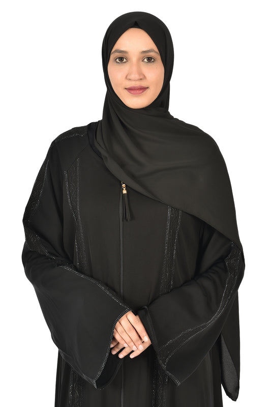 Black Abaya with Zipper & Subtle Embroidery – Elegant Everyday Look ( ladies abaya )
