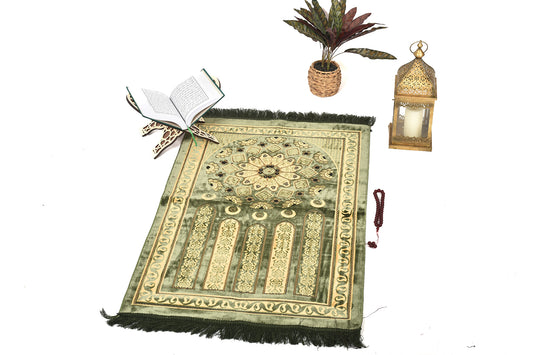 Elegant Prayer Rug – Olive Green with Ornamental Circular Design ( musallahs )