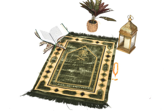 Saudi National Prayer Rug – Royal Green with Emblem ( musallahs )