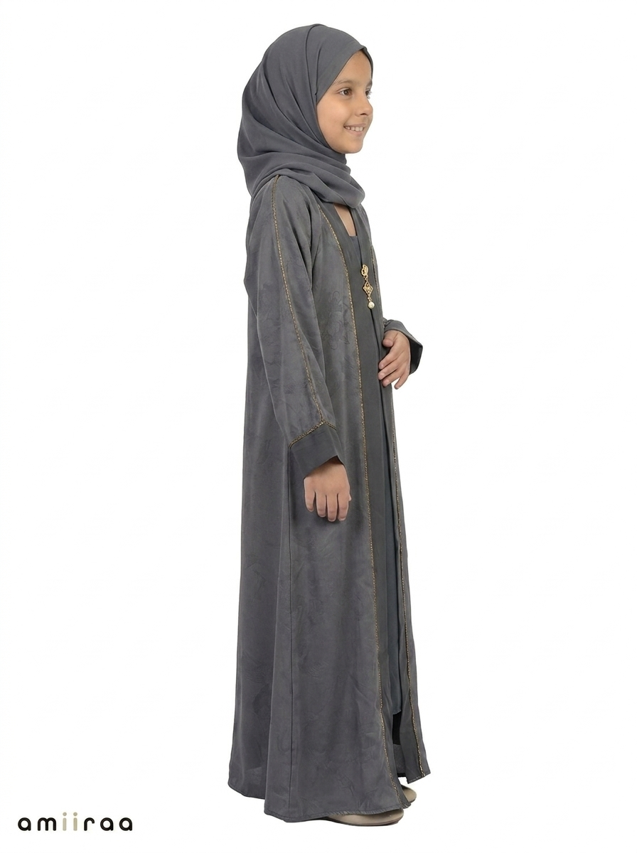 Turbulence Girls Saudi Abaya with Subtle Floral Detailing