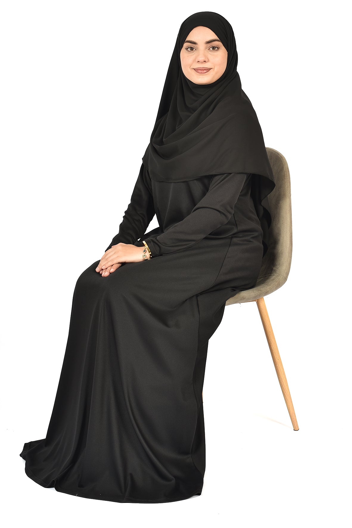 Classic Black Islamic Abaya – Elegant & Comfortable Design ( ladies aline trilobal )