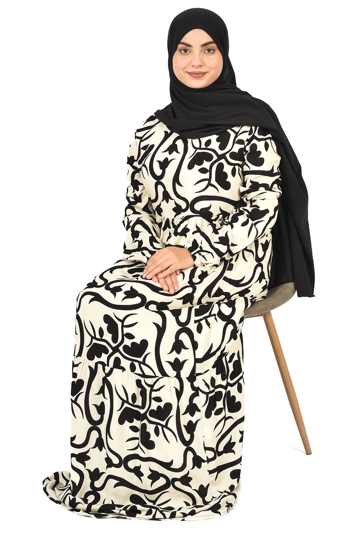 White Abaya with Classic Black Pattern ( guz dress  )