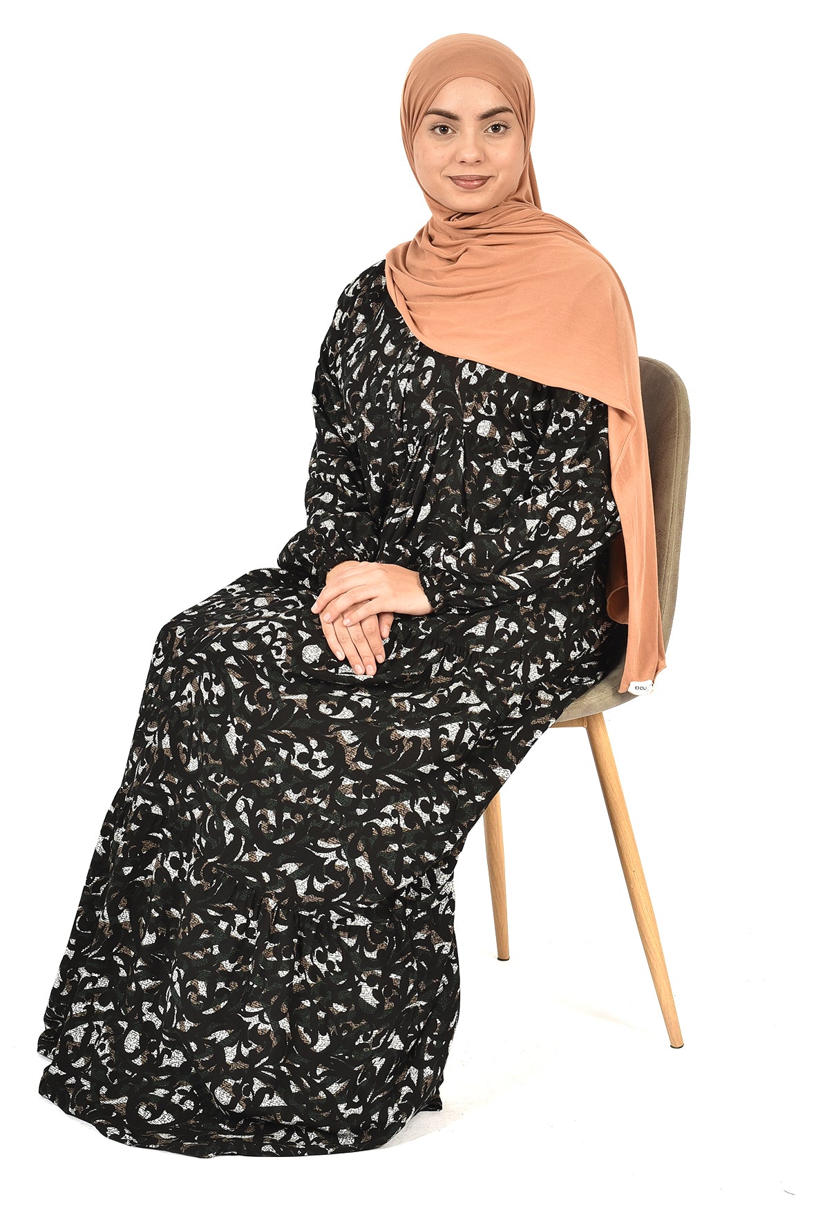 Elegant Black Printed Abaya with Modern Design