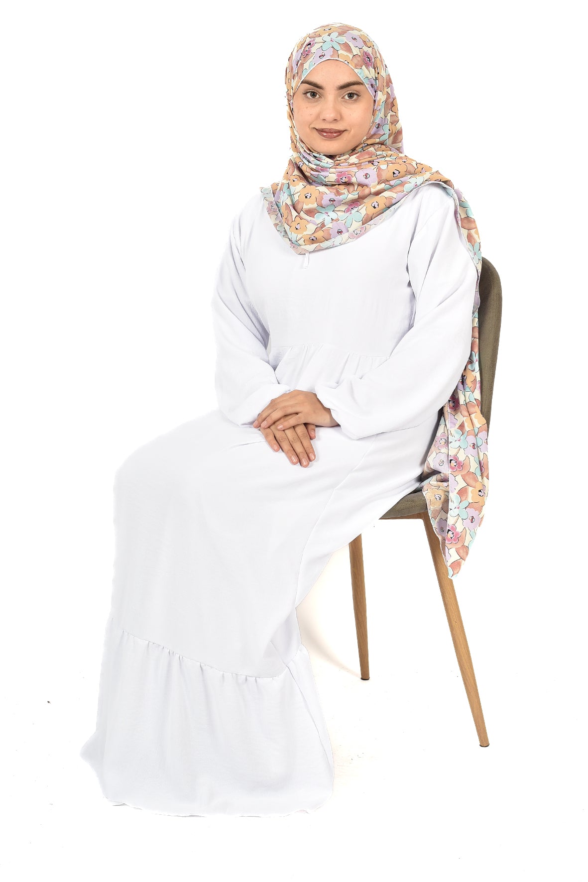 Elegant white Dress with Loose Fit and Comfortable Design