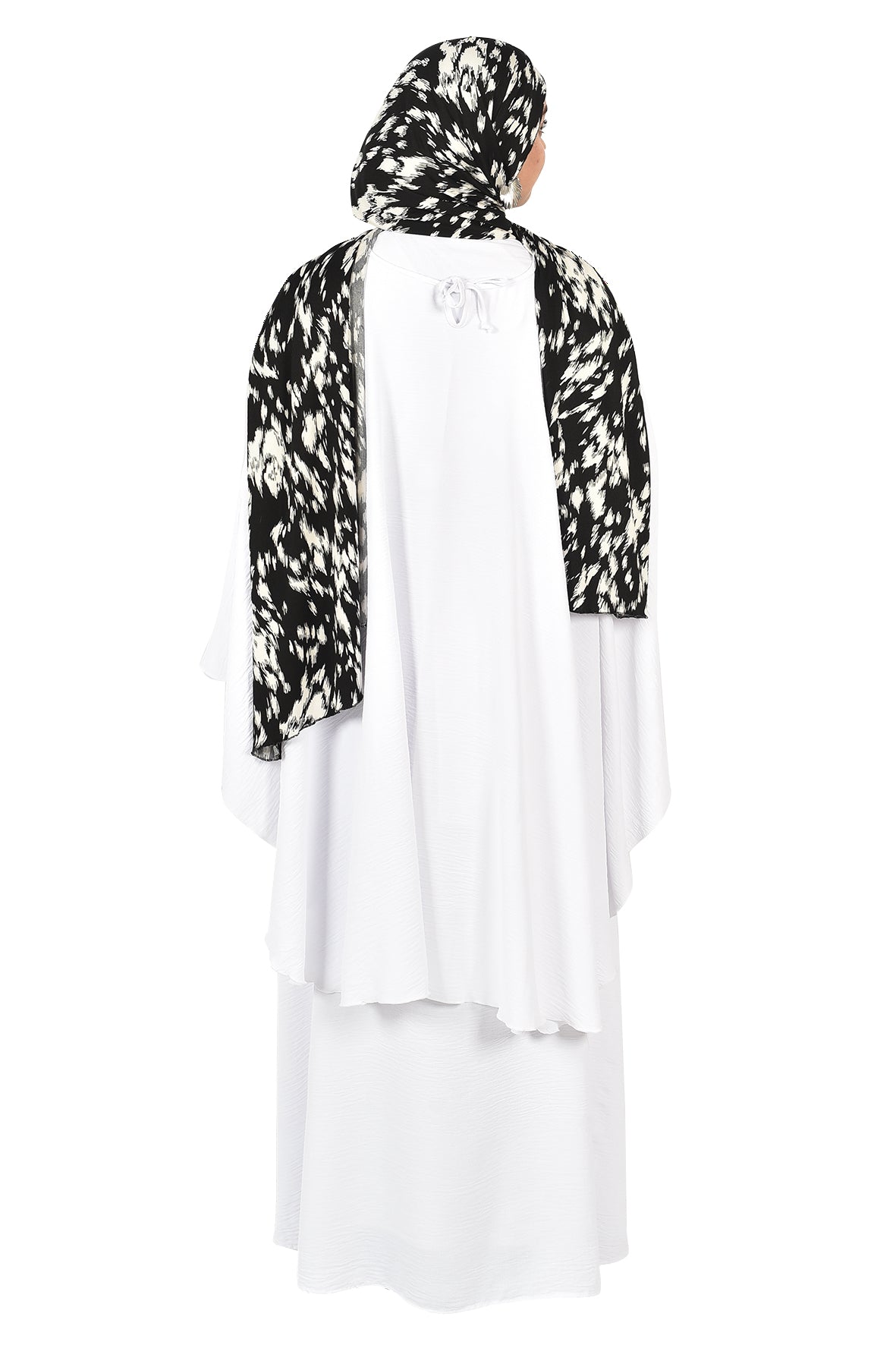 Elegant Two-Piece Loose-Fit Dress in Soft white with a Modern and Comfortable Design for Daily Wear and Special Occasions