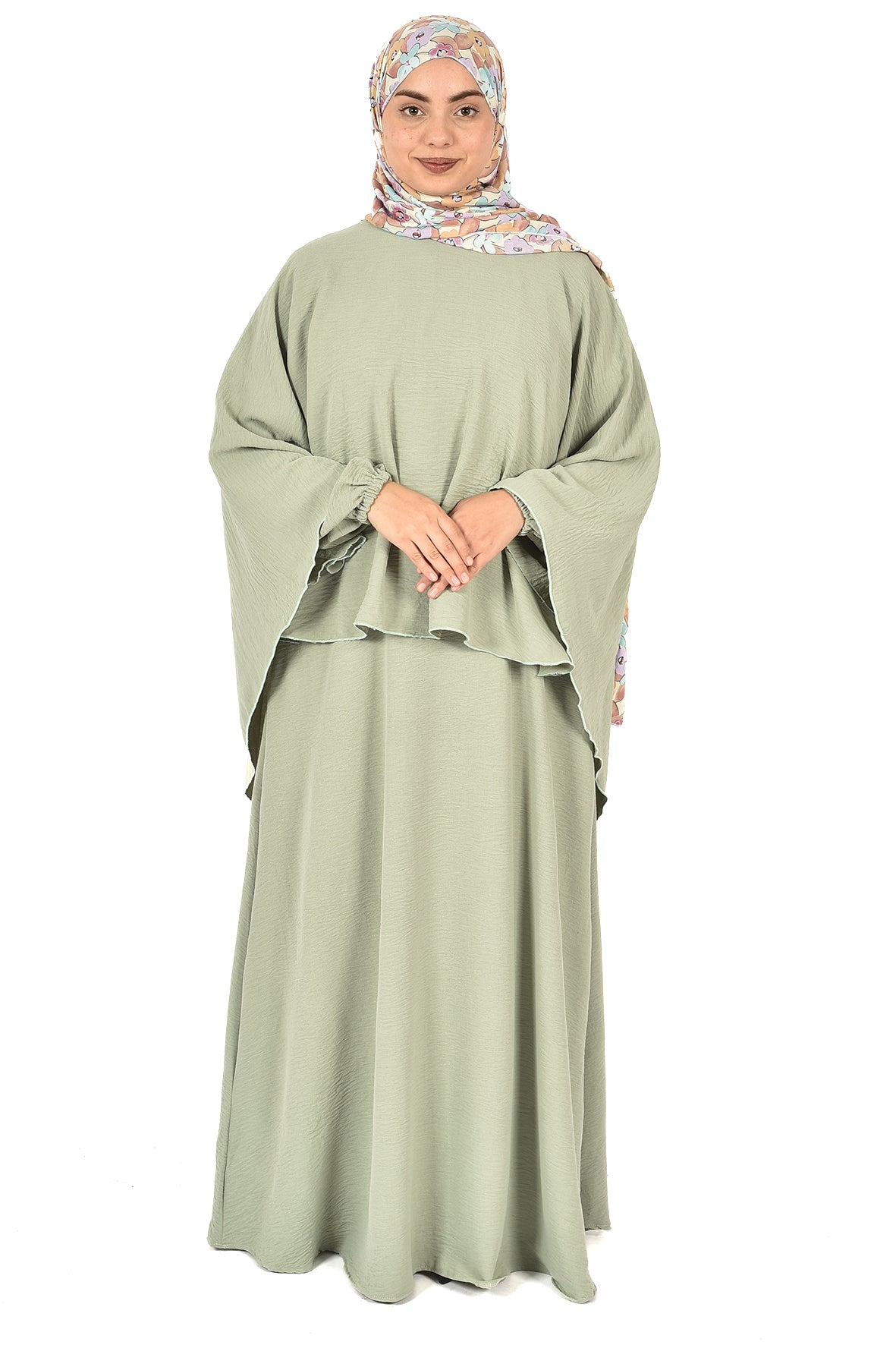 Elegant Two-Piece Loose-Fit Dress in Soft Green with a Modern and Comfortable Design for Daily Wear and Special Occasions