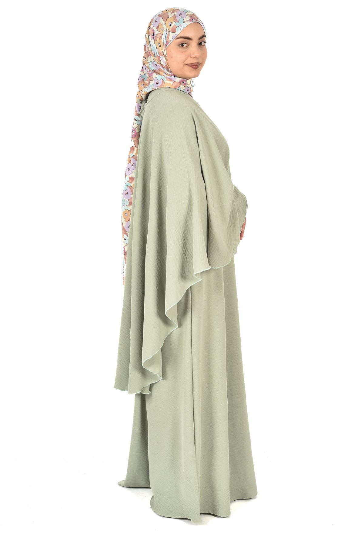 Elegant Two-Piece Loose-Fit Dress in Soft Green with a Modern and Comfortable Design for Daily Wear and Special Occasions