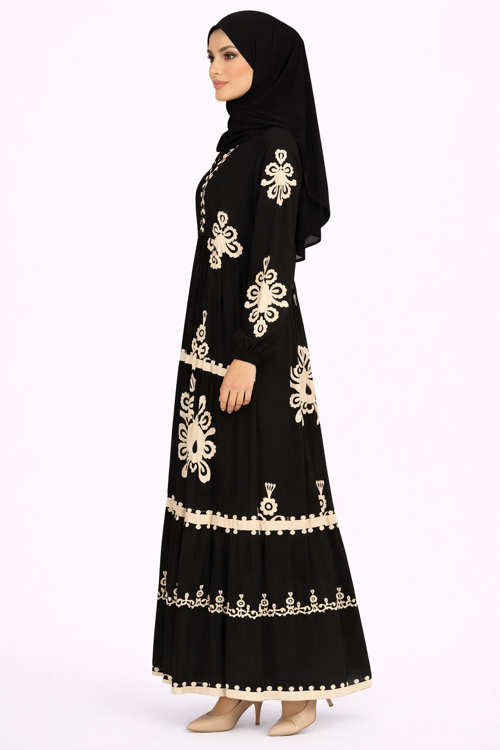 Tap Shoe & Cream Ethnic Pattern Printed Maxi Dress