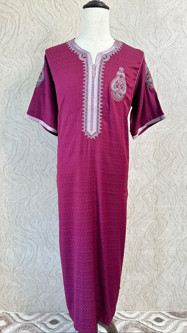 Al-Othaiman Embroidered Shorts Sleeve Thobe - Amiiraa