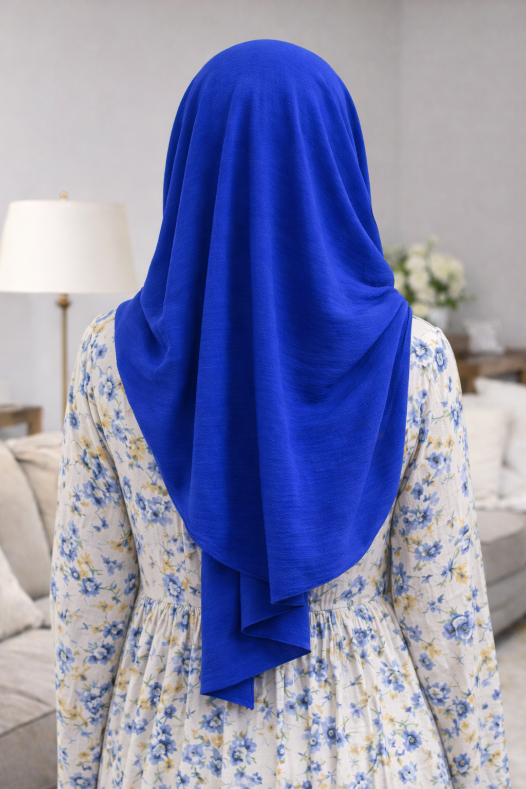 Bluing Soft airflow fabric scarf with a subtle crinkle texture, perfect for daily modest wear.