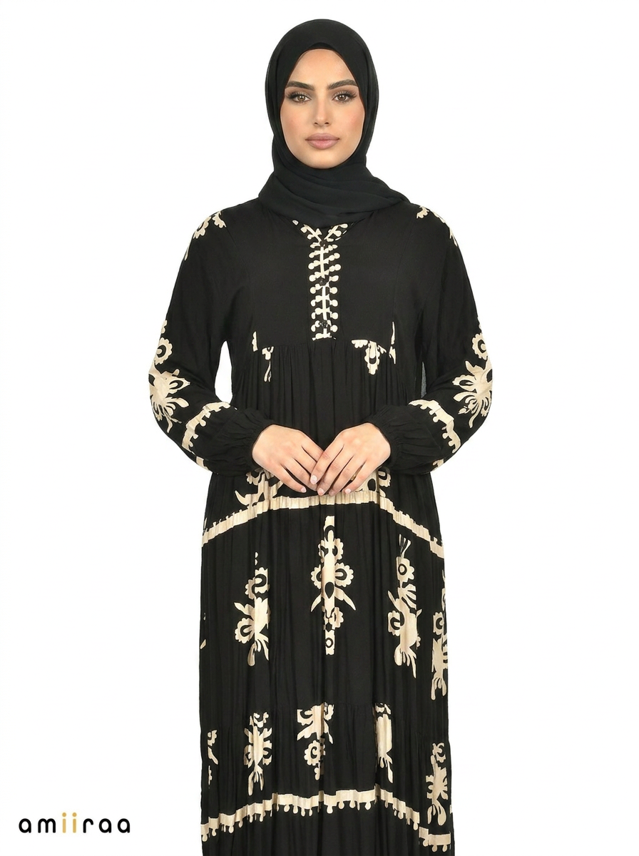 Tap Shoe & Cream Ethnic Pattern Printed Maxi Dress