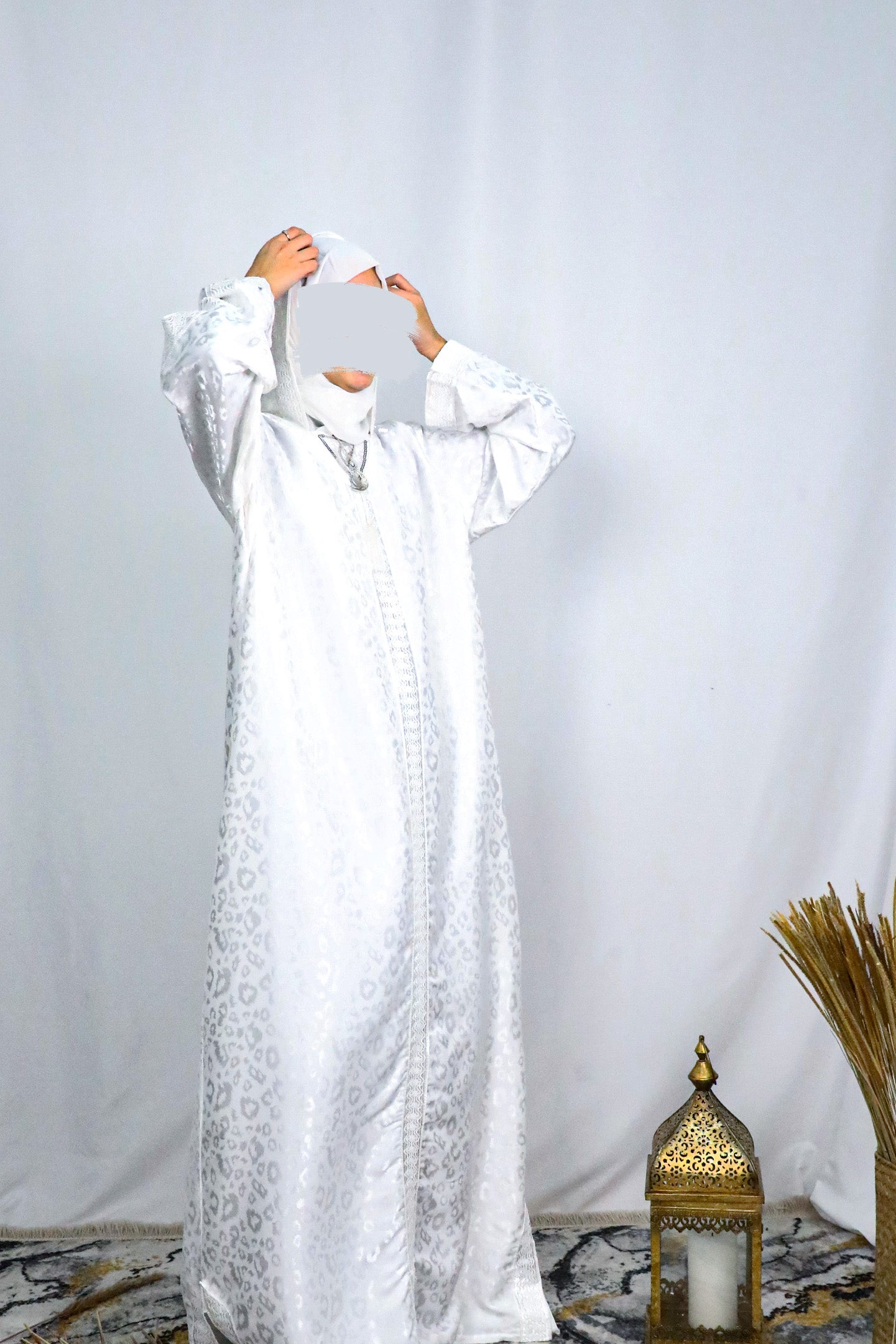 Modesty Meets Style: The Latest Trends in Islamic Clothing – Amiiraa