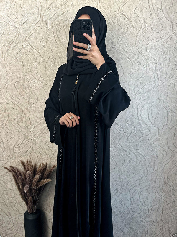 Classic Detailed Black Abaya - Amiiraa