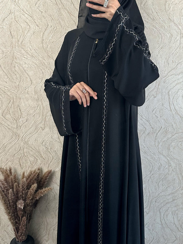 Patterned Zip Abaya. | Shop online - Amiiraa